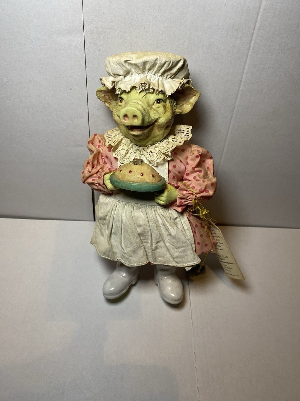 Possible Dreams Clothtique Londonshire Female Pig With Pie Limited Edition W/tag